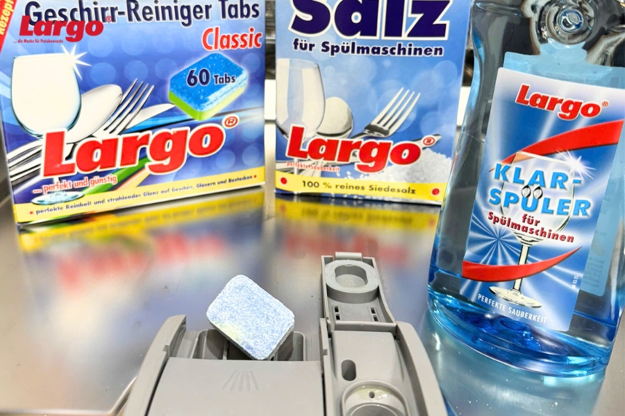 nên dùng viên rửa bát gel rửa bát? 2